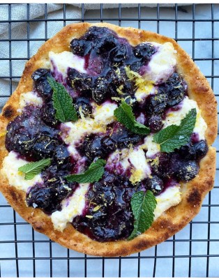 Blueberry Cheesecake Pizza