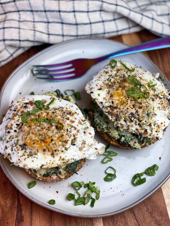 Buffalo Chicken Bagel Pizza