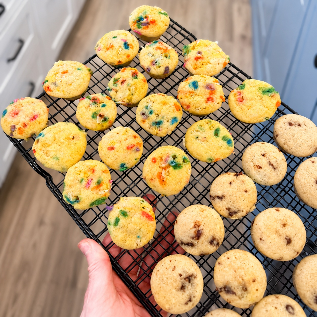 Homemade Little Bites-Style Mini Muffins โ Chocolate Chip & Funfetti